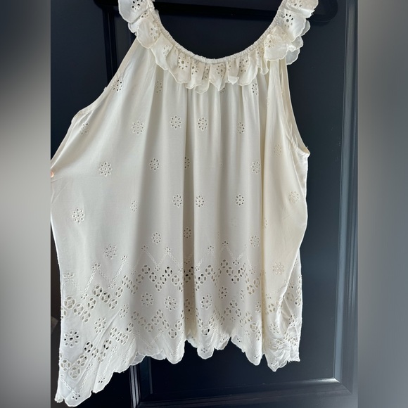 Torrid 2 cream tank top - Picture 5 of 5